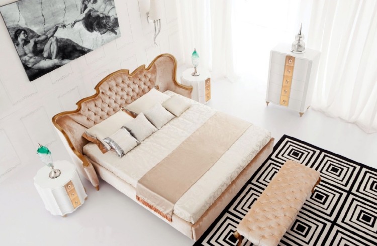 Barockmöbler -säng-modern-vit-guld-rosa-matta-mönster-bild