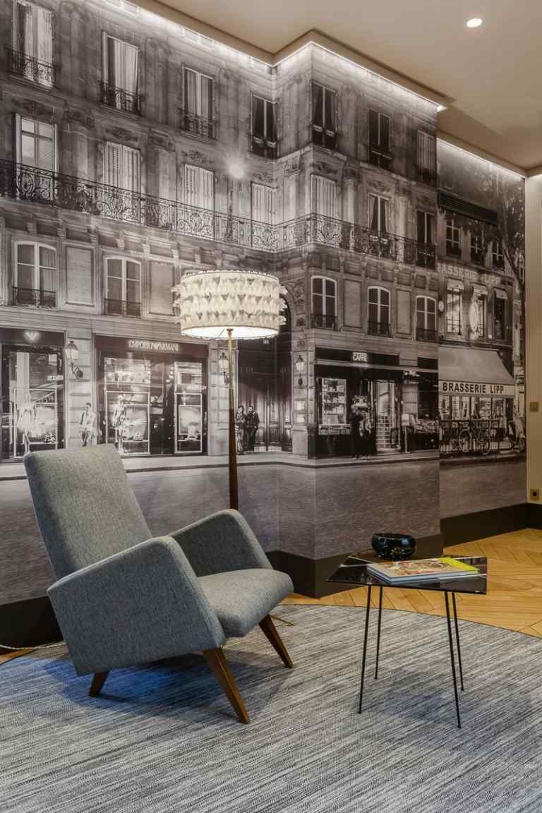 barock-möter-modern-paris-läsning-hörn-grå-stoppad fåtölj-foto-tapet-gata