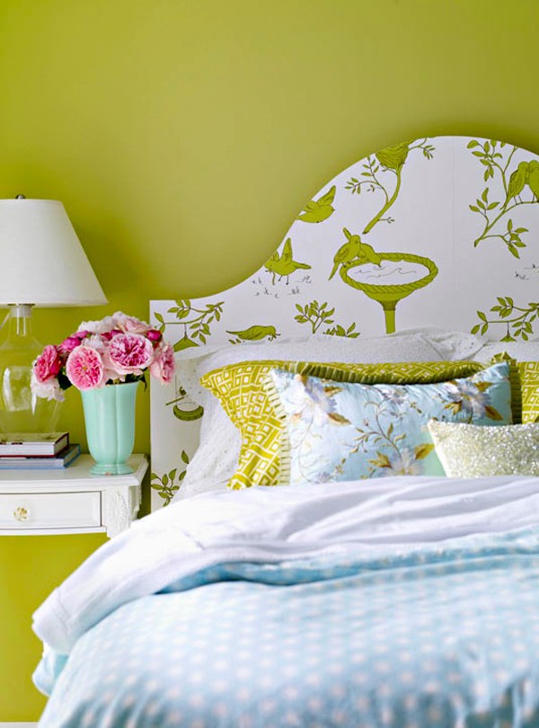 Craft idé tapetrester säng sänggavel grön väggfärg fågelmönster