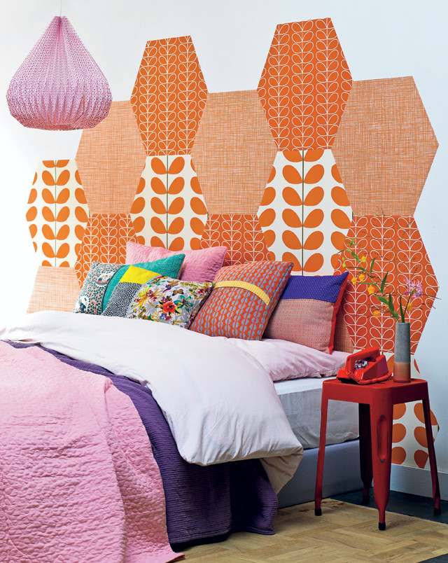 tinker idéer med tapetrester lapptäcke sovrum orange väggdekoration