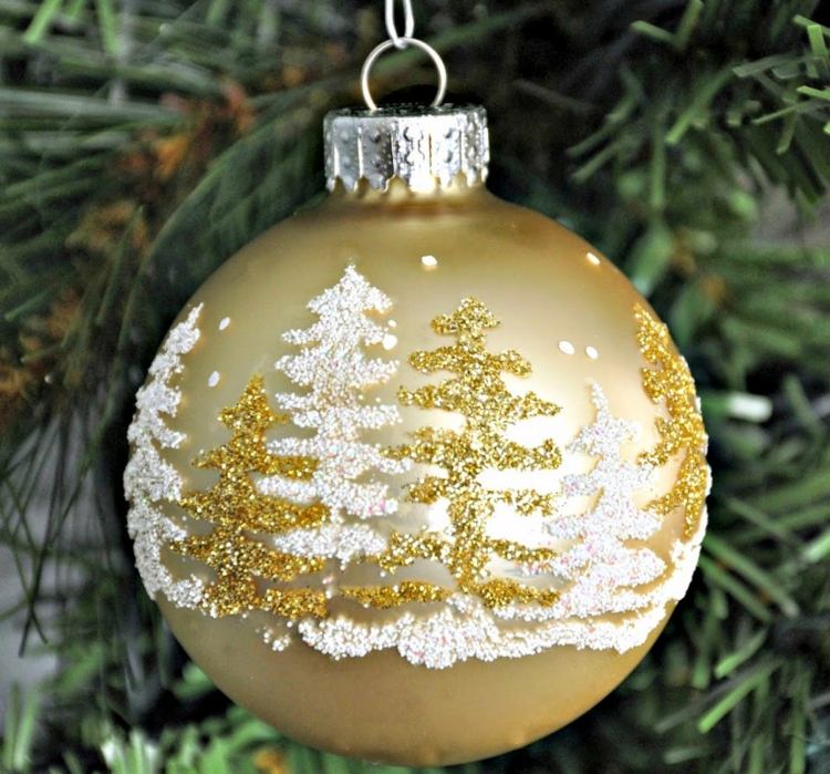 hantverk idéer jul tallnålar smycken guld vinter skog DIY