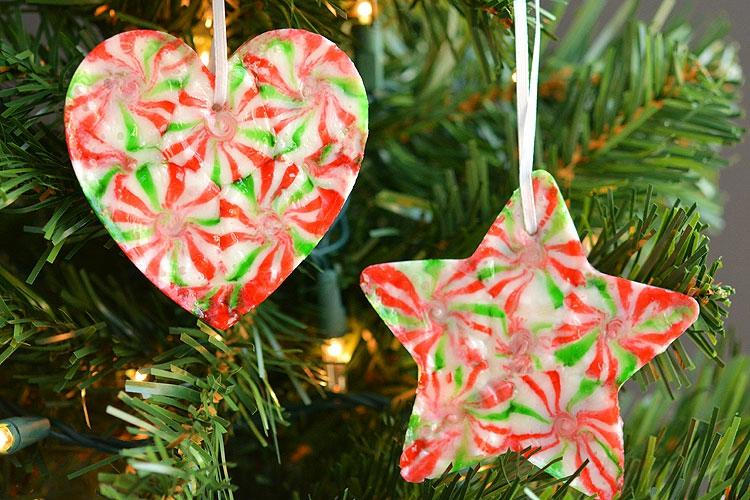 Gör julgransprydnader med 4 år gamla barn julstjärna hjärtsmycken