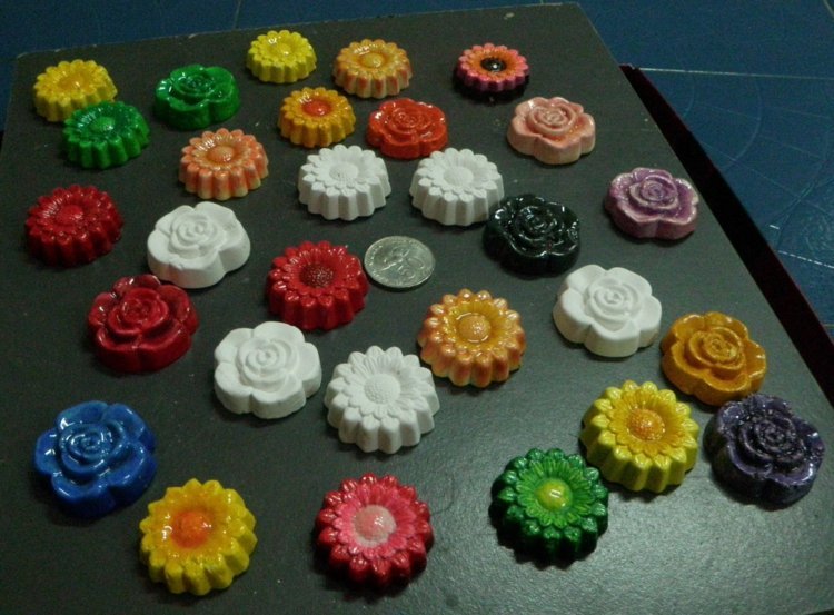 tinker-gips-magneter-figurer-blommor-färgglada-barn-kul