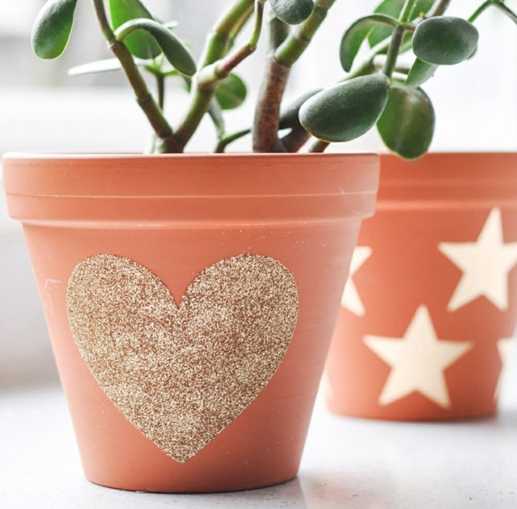 tinker med glitter blomkruka-form-lera-hjärta-motiv-guld