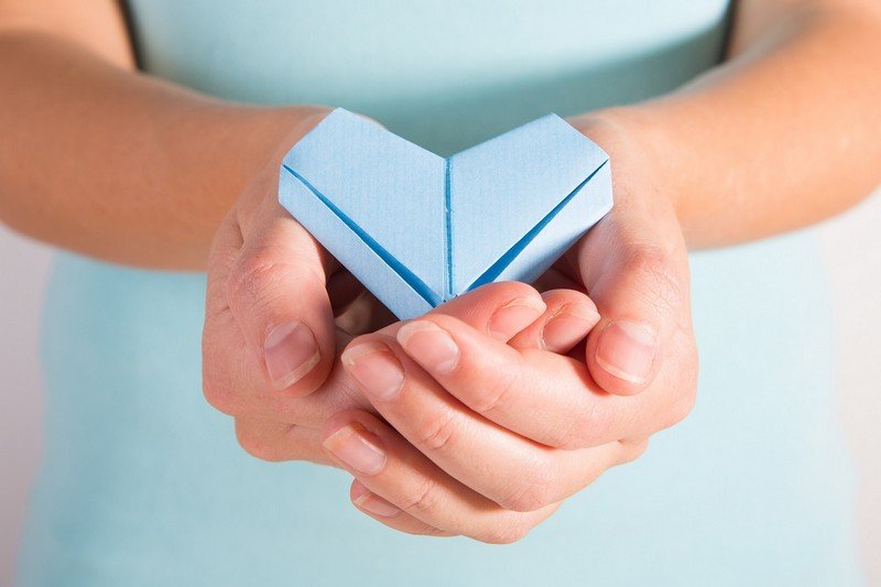 Hantverk-barn-origami-hjärta-gör-det-själv-idéer