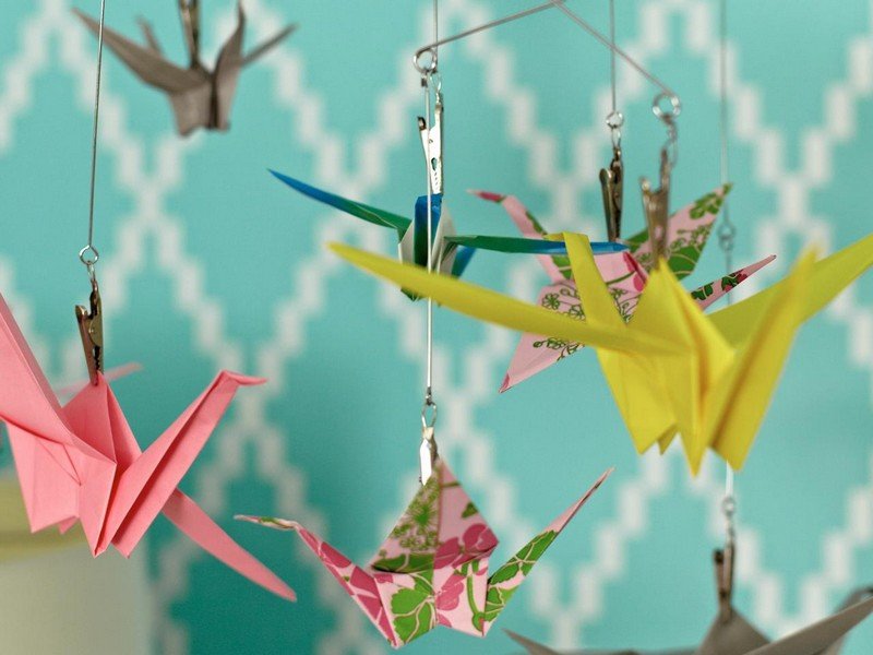 Hantverk-barn-origami-mobil-papper-fåglar-idéer
