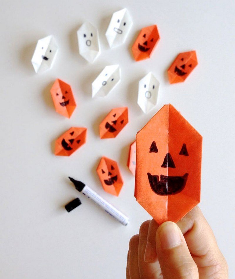 Hantverk-barn-origami-papper-lykta-Halloween-pumpor