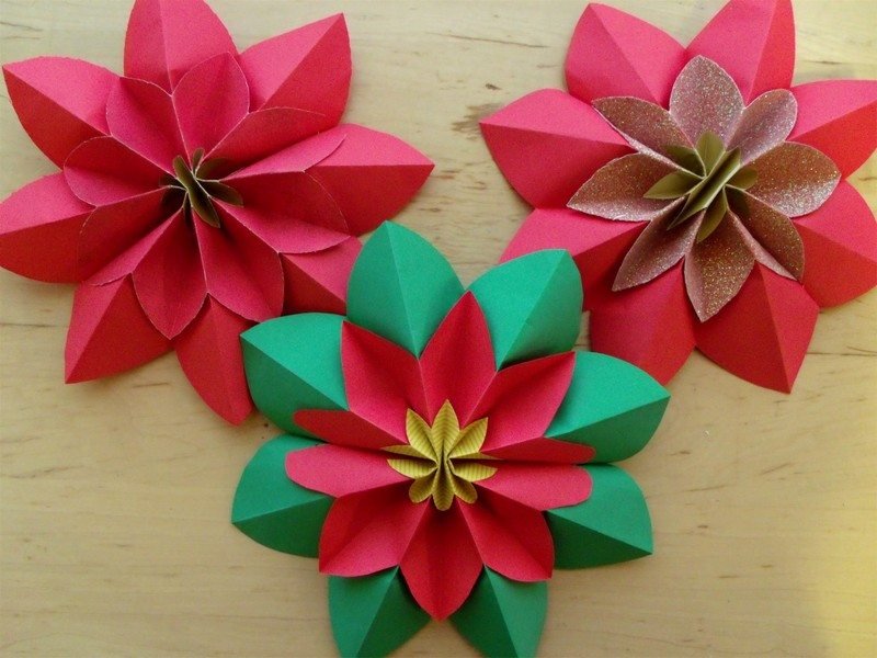 Hantverk-barn-origami-julstjärna-vik-papper