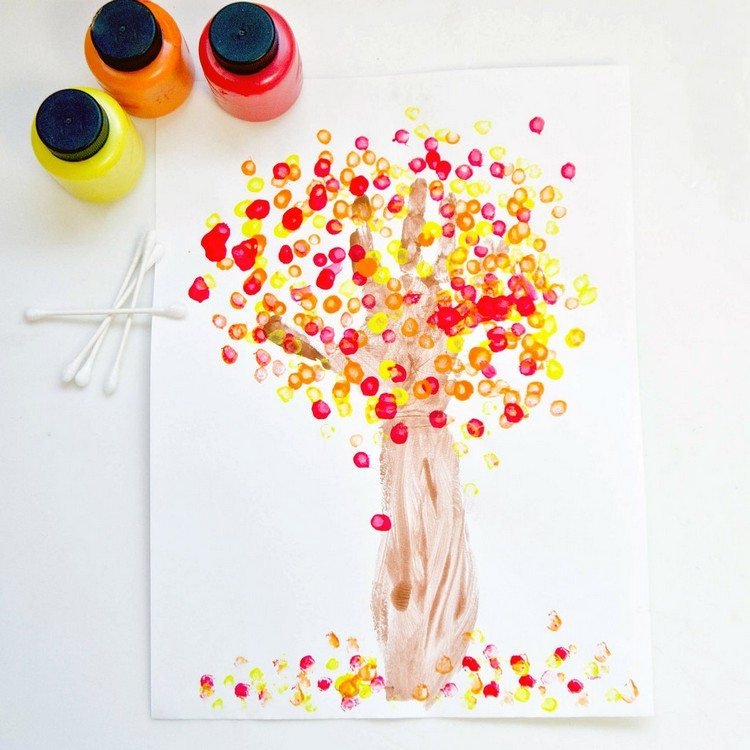 Hantverk-barn-träd-fingeravtryck-bild-DIY