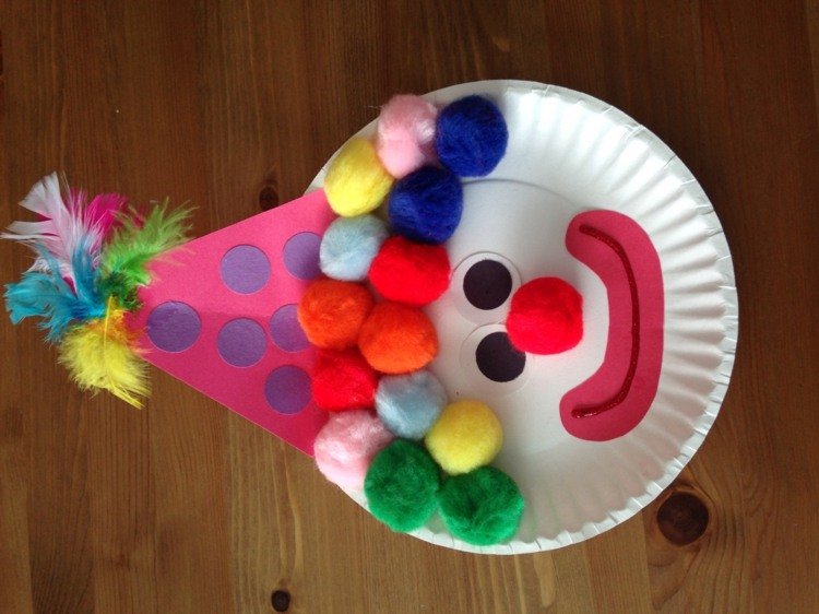 clown-tinker-toddler-pompon-paper-plate
