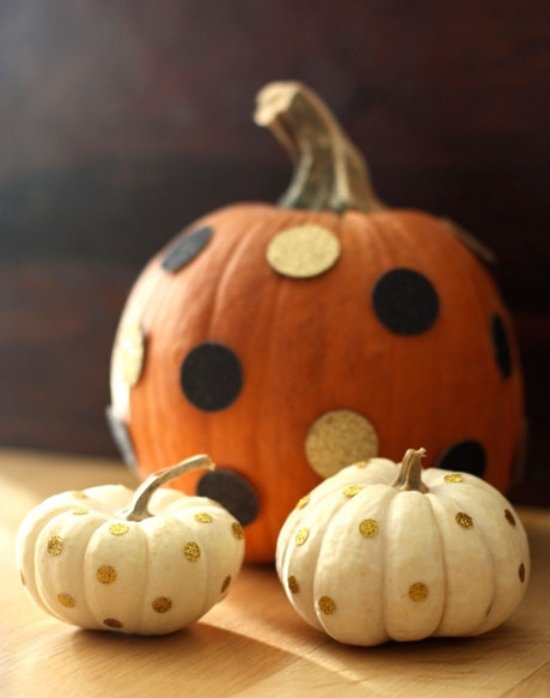 Kärleksfull Halloween-dekoration med pumpor gör-det-själv-tricks och tips