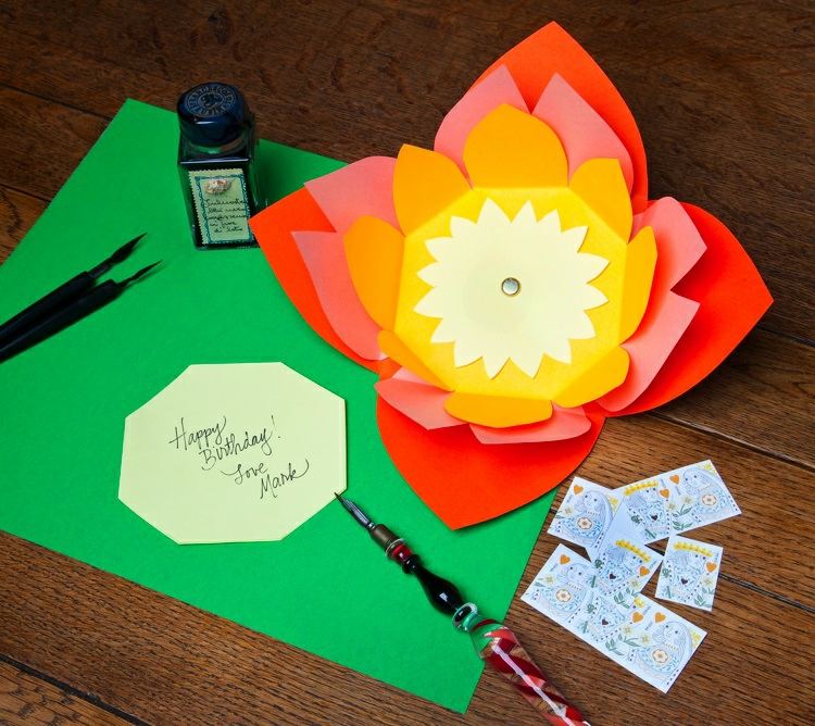 blomma-födelsedag-kort-färgglada-lim-tinker