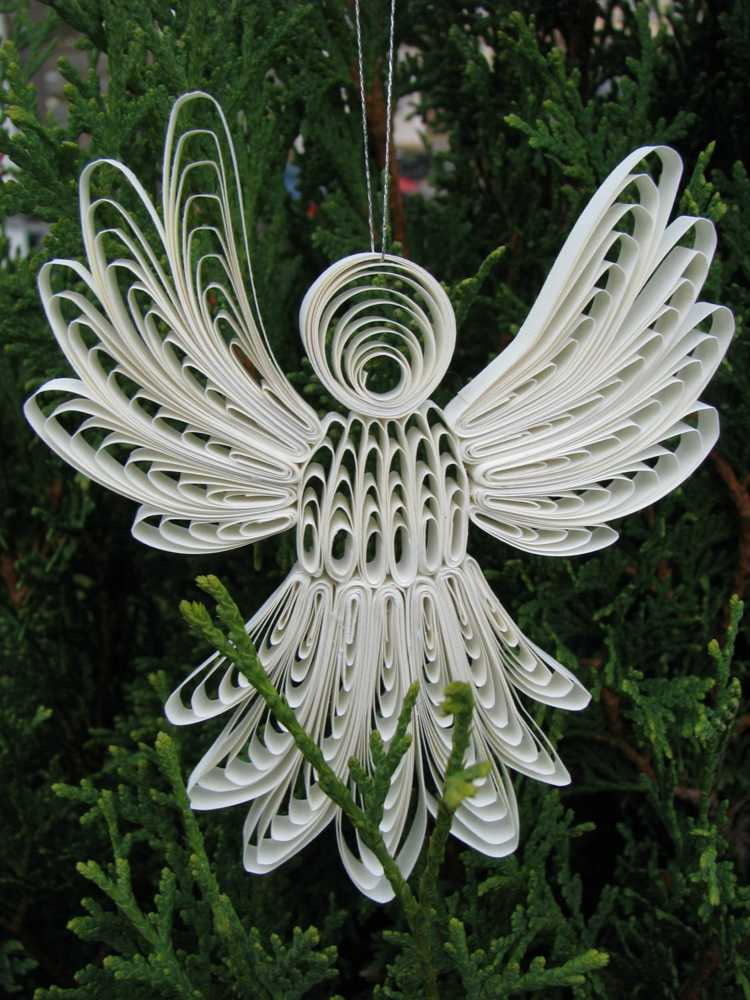 tinker med pappersremsor quilling-ängel-vita-träd dekorationer-vingar