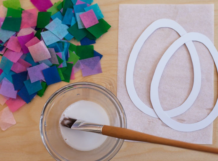 Crafting med silkespapper påskägg hantverk lim