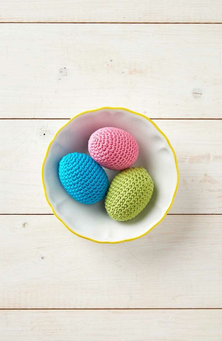 Frigolit ägg dekorera virkade hantverk idéer för påsk