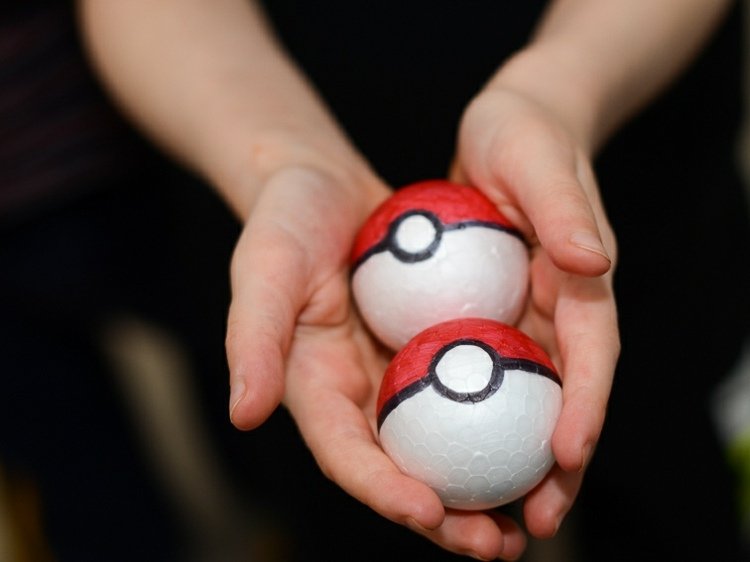 pokemon-frigolit-boll-barnfärg