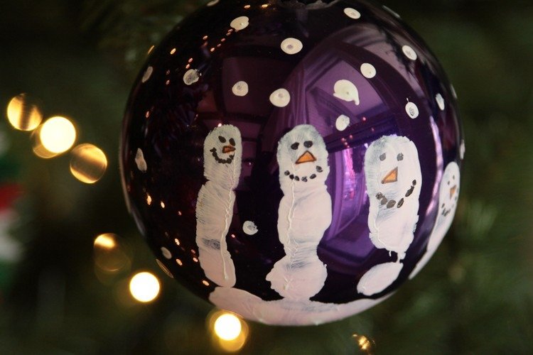 pyssel-julklappar-jul-träd-bollar-snögubbar