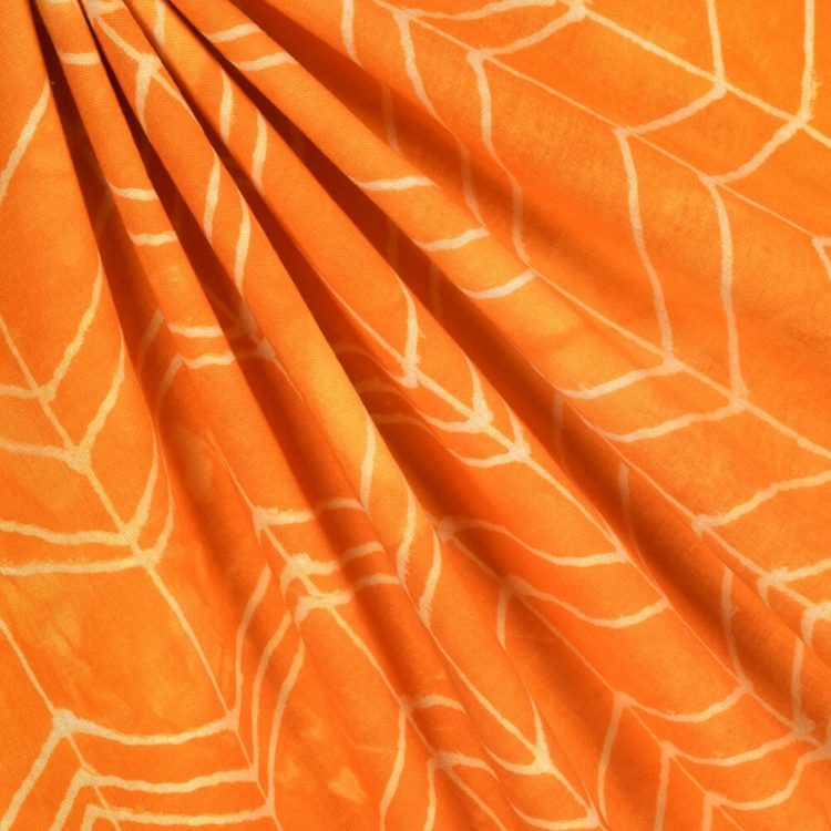 batik-tekniker-gör-det-själv-diy-orange-tyg-sicksack-mönster