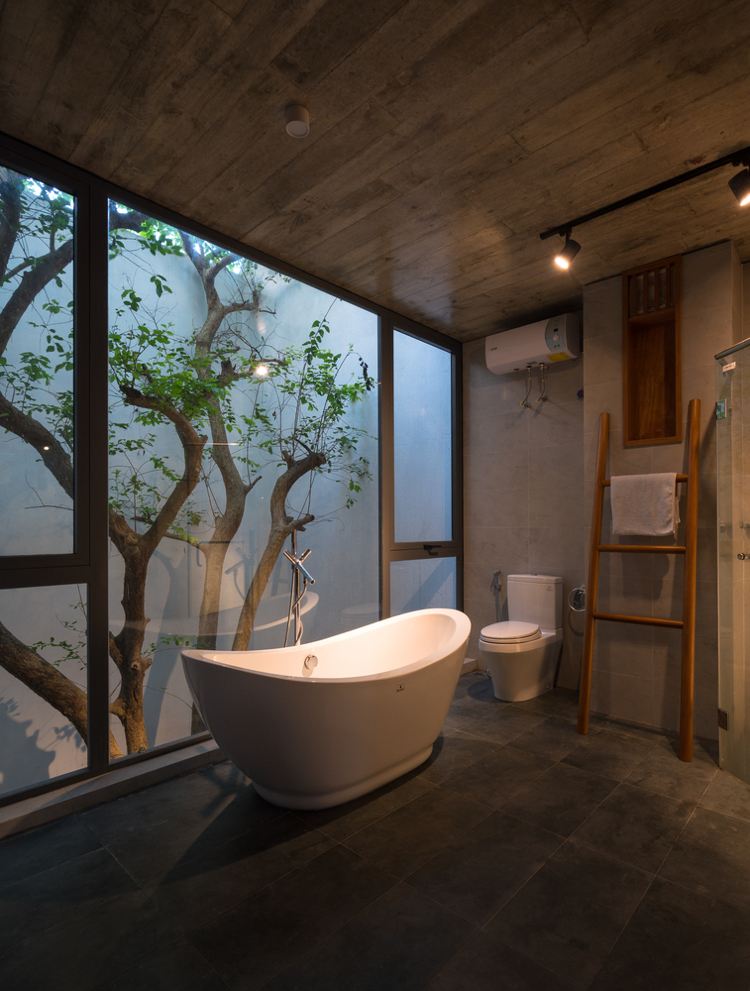 Feng Shui badkar fristående glasväggsträd