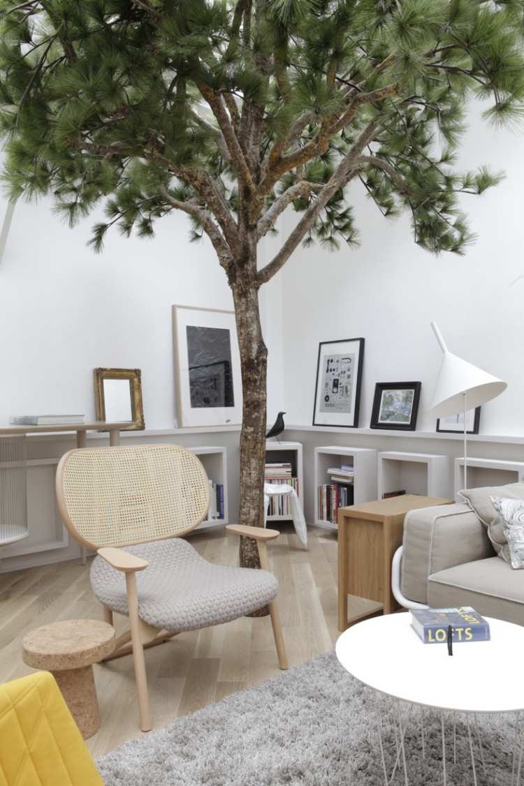 trädhus-inredning-dekoration-barrträd-vardagsrum-trägolv-ljus-Paris-Loft-Gregoire-De-Lafforest