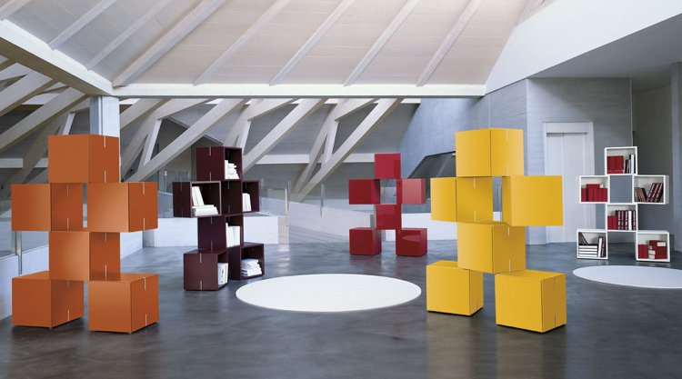 bokhylla-design-moduler-rektangulära-färger-lekfulla