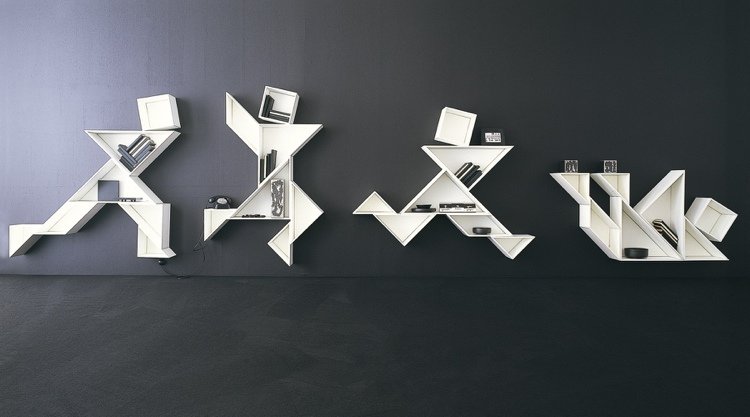 bokhylla-design-vägg-hylla-svart-vägg-färg-vit-modern-maennchen