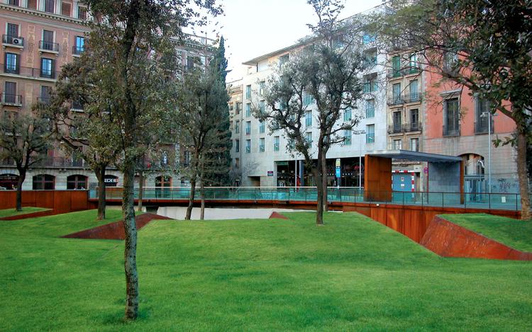 sängkläder-metall-corten-stål-PLACA-VILA-DE-MADRID