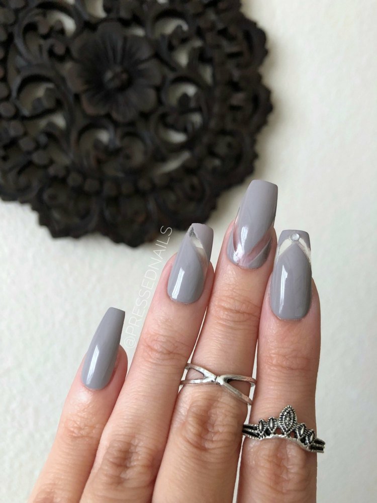 akryl naglar grå ballerina nagel form negativa rymd naglar