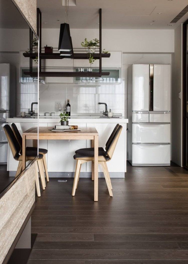 beige-färg-trä-kakel-kök-vardagsrum-vitt-kylskåp-modern-inredning-design