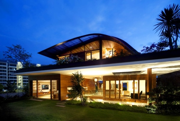 Miljövänligt hus som bygger grön arkitektur