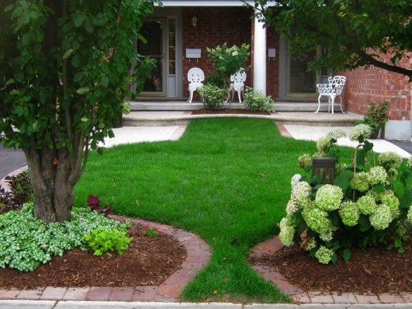 exempel på framträdgårdsdesign hortensia gräsmatta form