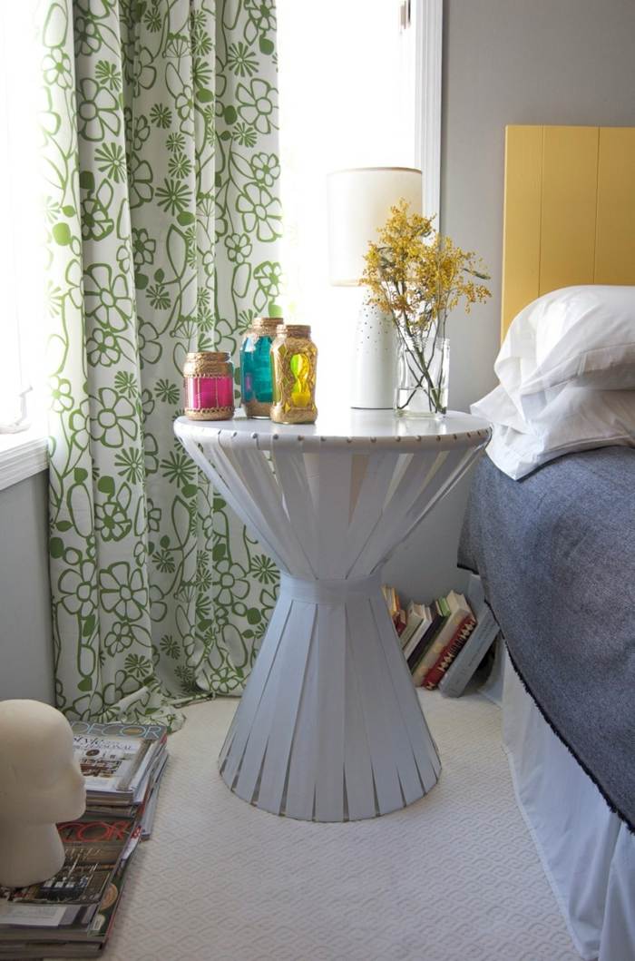 gör-det-själv sidobord vitt papper remsor säng säng