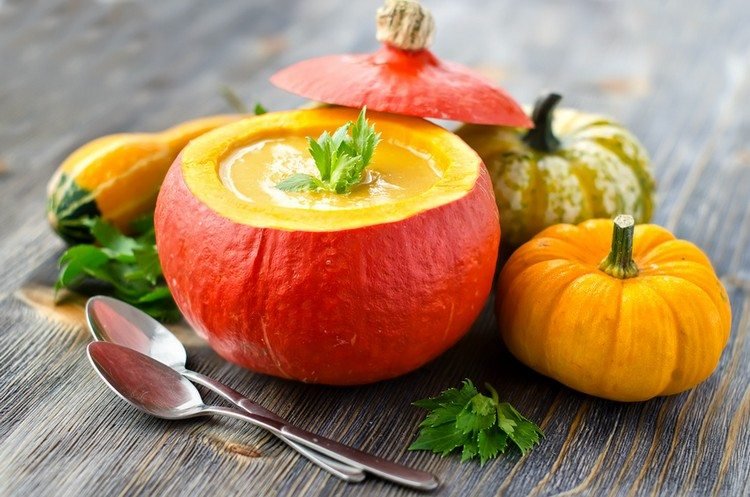 Pumpa recept grädde soppa-pumpa soppa-servering förslag-idé