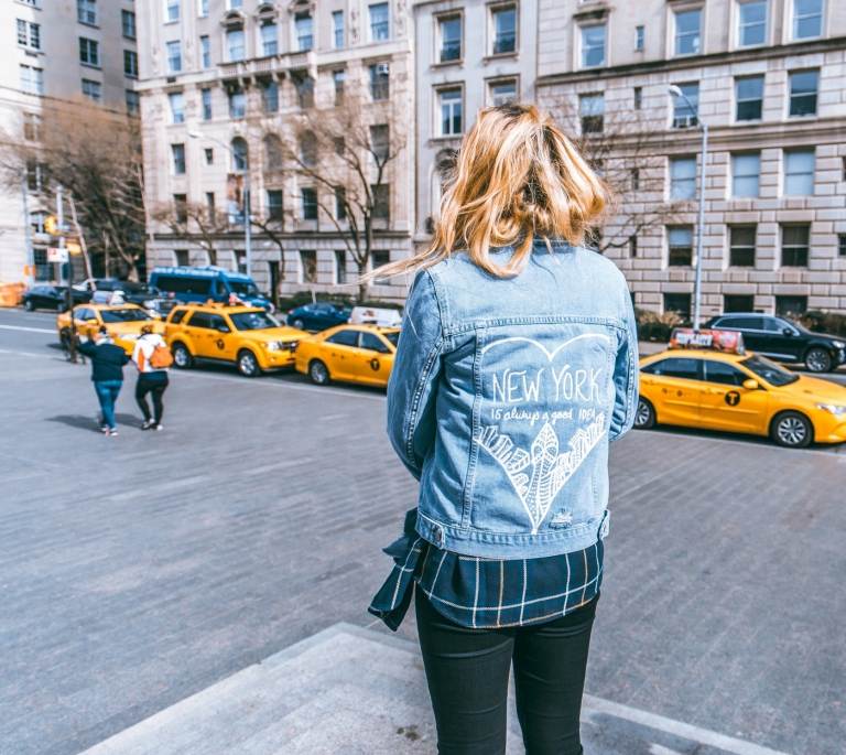 målade jeansjackor gör hjärta geometriska motiv New York