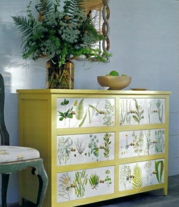 Blommor-motiv-grön-garderob-renovering