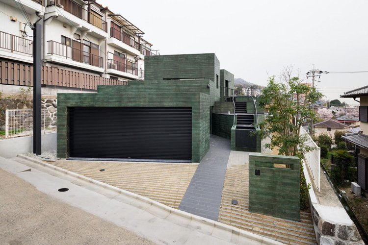 betong-arkitektur-hus-platt tak-grön-betongfasad