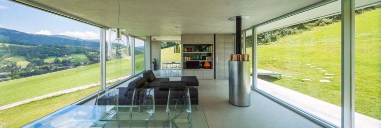 betong-design-interiör-betong-hus-vardagsrum-panoramafönstervärmare