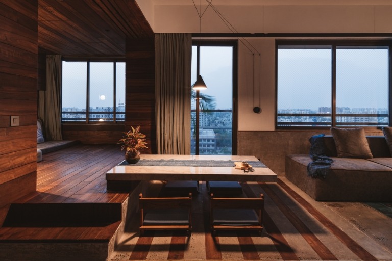 Betongplattor trä loft lägenhet inredning idéer