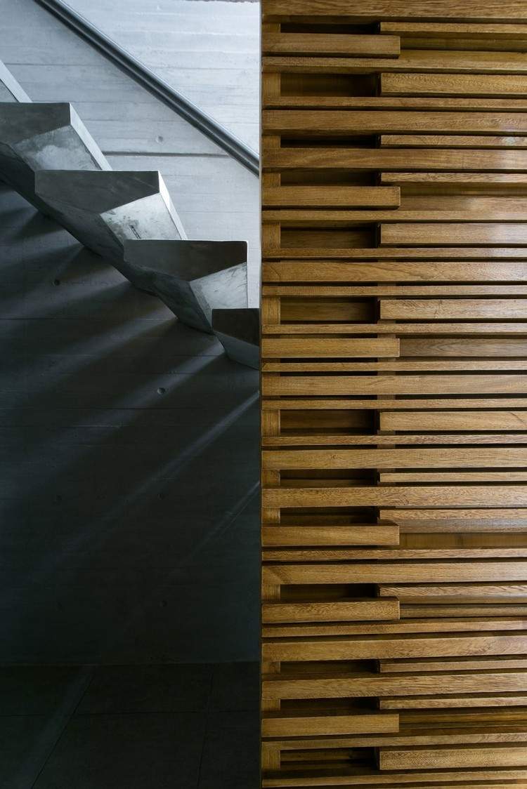 trappdesign moderna betongsteg trä rumsavdelare