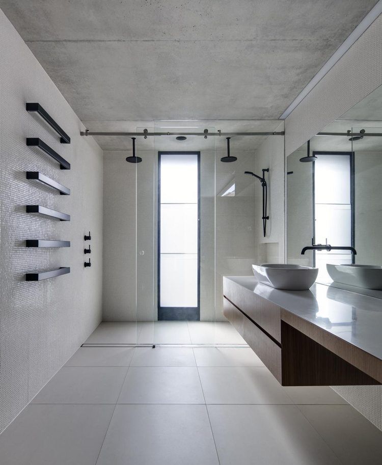 badrum minimalistisk regndusch glasvägg