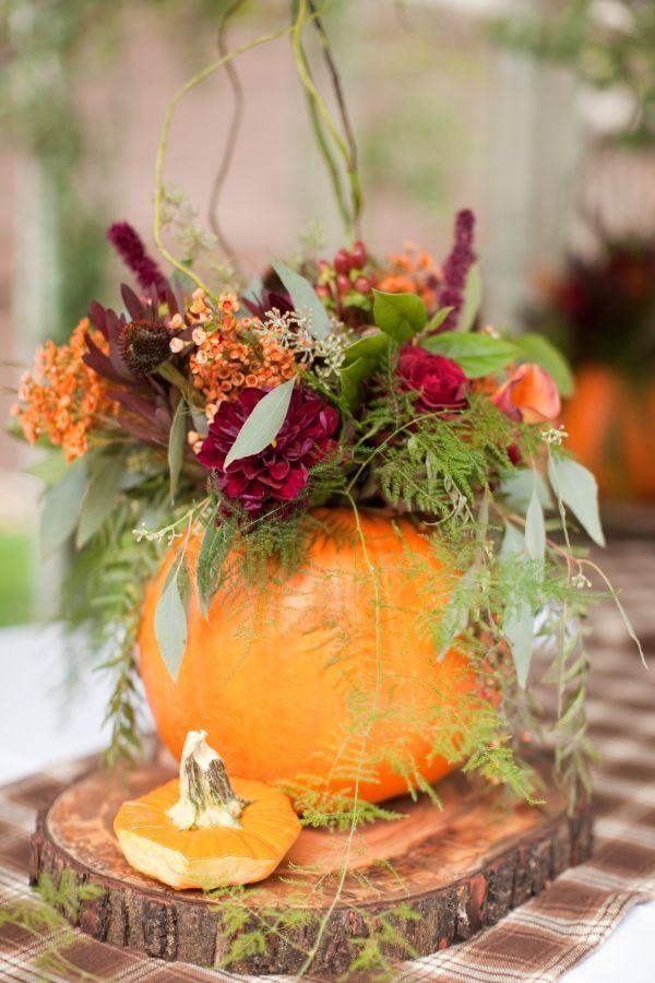 pumpa-dekoration-gör-det-själv-ihålig-blomma-vas-höst-färger