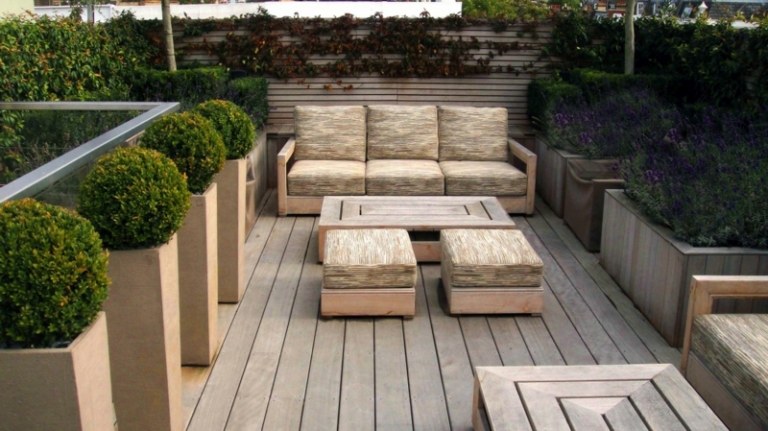 bilder trä terrassmöbler soffpall soffbord boxwood lavendel