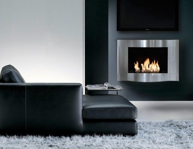 bioetanol-öppen spis-vägg-installation-modern-läder-soffa-svart-matta-mjuk-ljusgrå