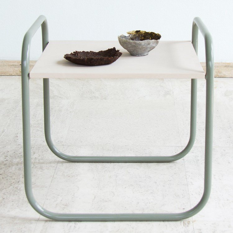 produktion av organiska material projekt alger majsstärkelse naturmaterial hållbar design havet mig samling sidobord