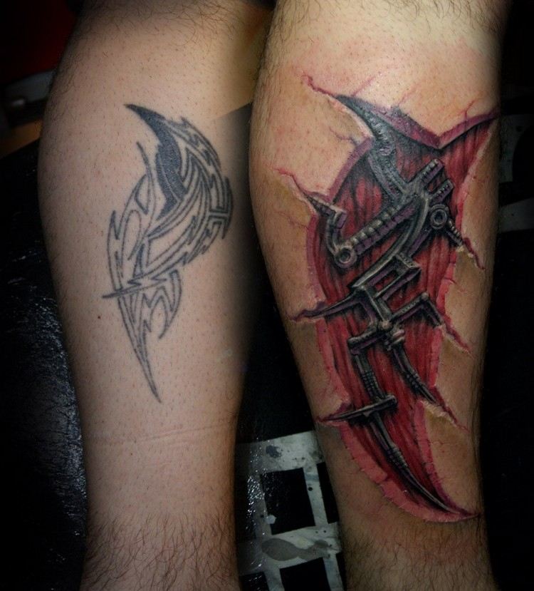 biomekanik-tatuering-gammal-tatuering-låt-över-pierce-tribal