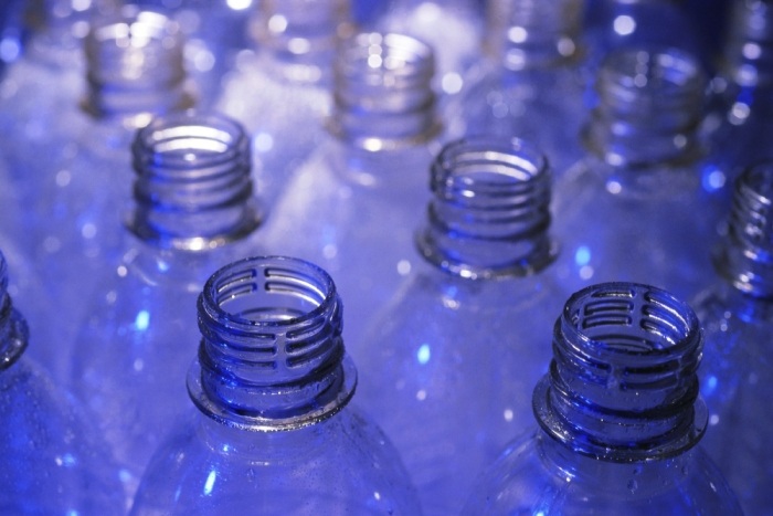 Vattenflaskor-plast-flaskor-Bpa-hälsofarliga