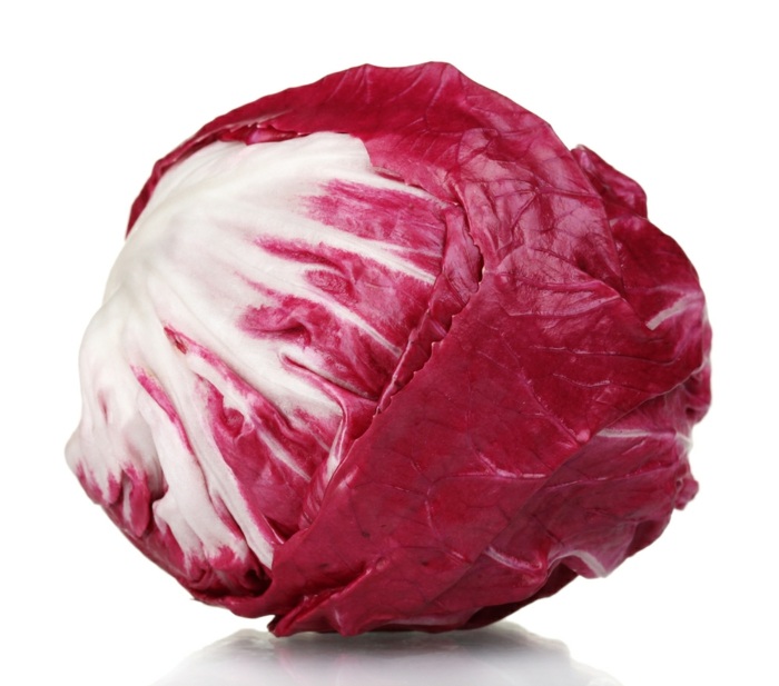 radicchio röda blad salladsväxter salladhuvud friska