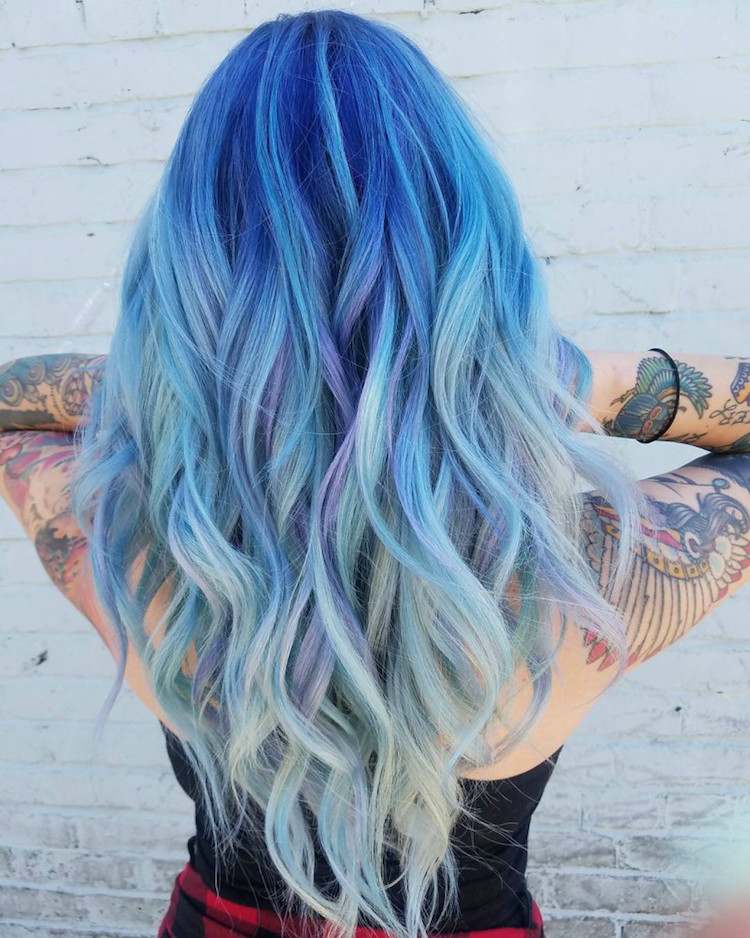 blått hår havshår färger trend ljus höjdpunkter blond