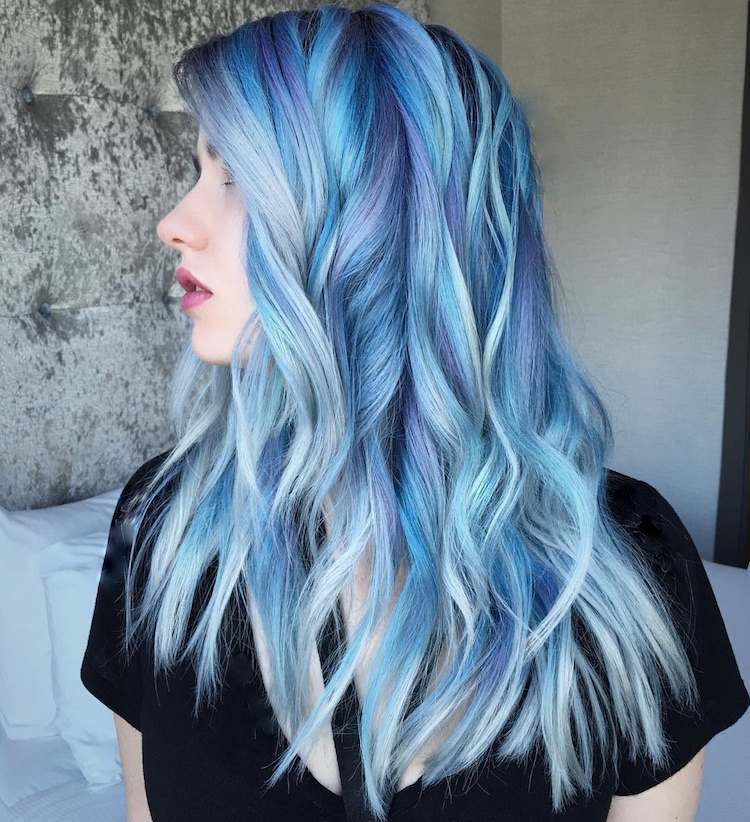 blått hår havshårfärger trend blont långt