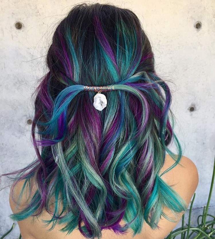 blått hår havshårfärger trend lila ränder grönt